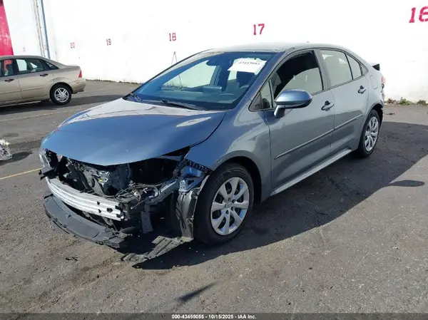JTDEPMAE4NJ231259 2022 TOYOTA COROLLA - Image 2