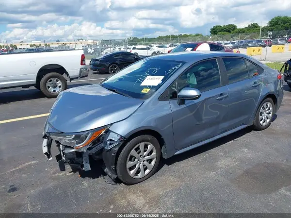 JTDEPMAE5MJ127412 2021 TOYOTA COROLLA - Image 2