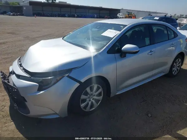 JTDEPMAE5MJ132805 2021 TOYOTA COROLLA - Image 2
