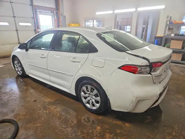JTDEPMAE5MJ164900 2021 TOYOTA COROLLA - Image 2