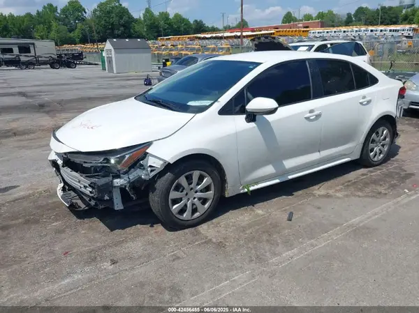 JTDEPMAE5MJ175962 2021 TOYOTA COROLLA - Image 2