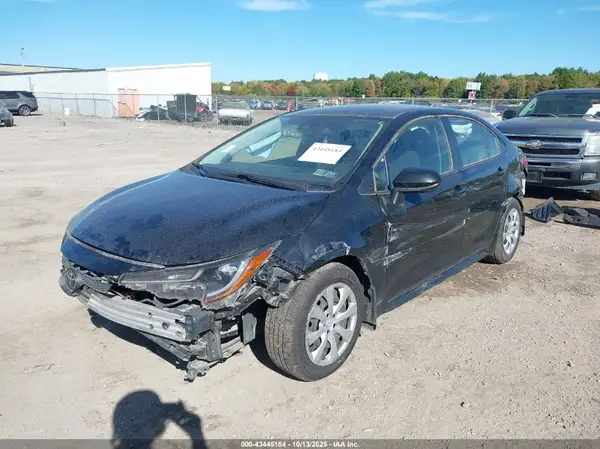 JTDEPMAE5MJ180661 2021 TOYOTA COROLLA - Image 2