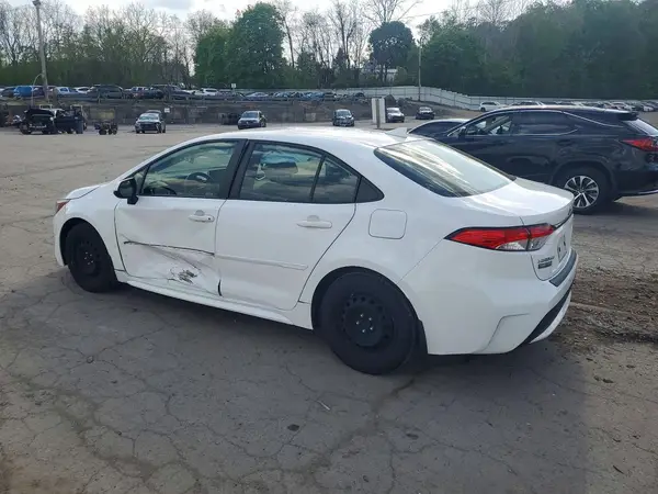 JTDEPMAE5MJ181809 2021 TOYOTA COROLLA - Image 2