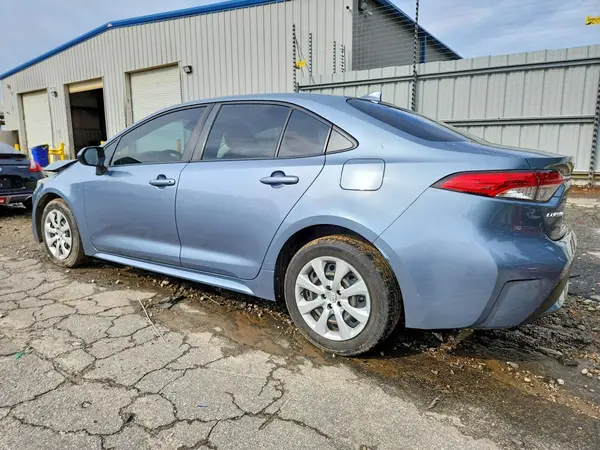 JTDEPMAE5MJ183009 2021 TOYOTA COROLLA - Image 2