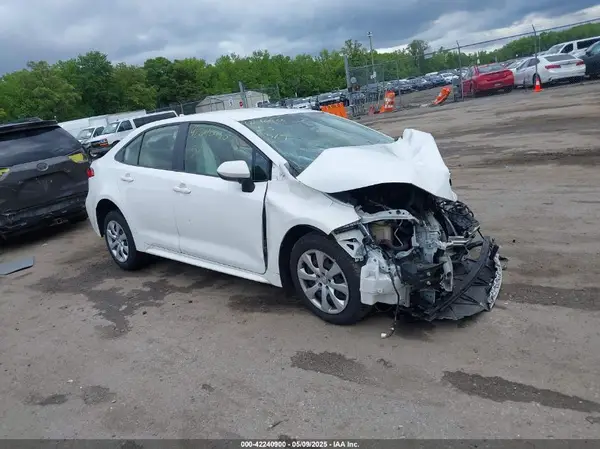 JTDEPMAE5MJ185326 2021 TOYOTA COROLLA - Image 1