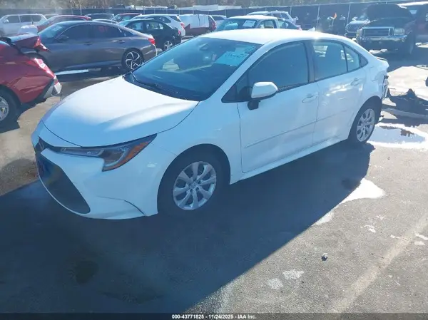 JTDEPMAE5NJ201171 2022 TOYOTA COROLLA - Image 2