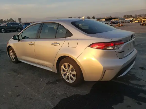 JTDEPMAE5NJ227723 2022 TOYOTA COROLLA - Image 2