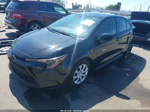 JTDEPMAE5NJ230864 2022 TOYOTA COROLLA - Image 2