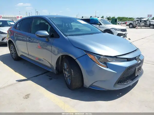 JTDEPMAE6MJ124132 2021 TOYOTA COROLLA - Image 1