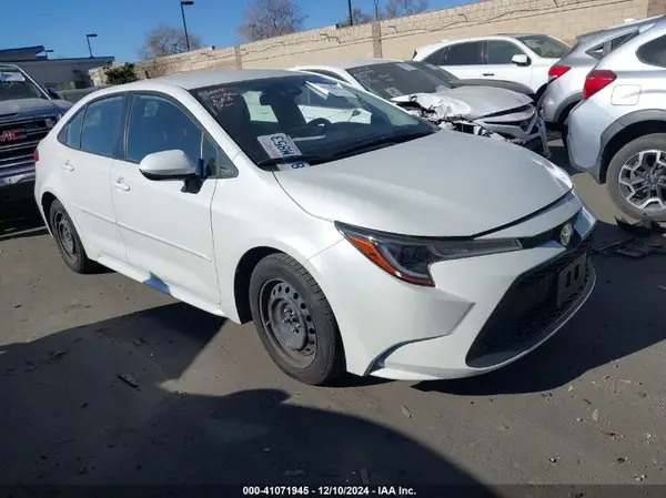 JTDEPMAE6MJ135180 2021 TOYOTA COROLLA - Image 1