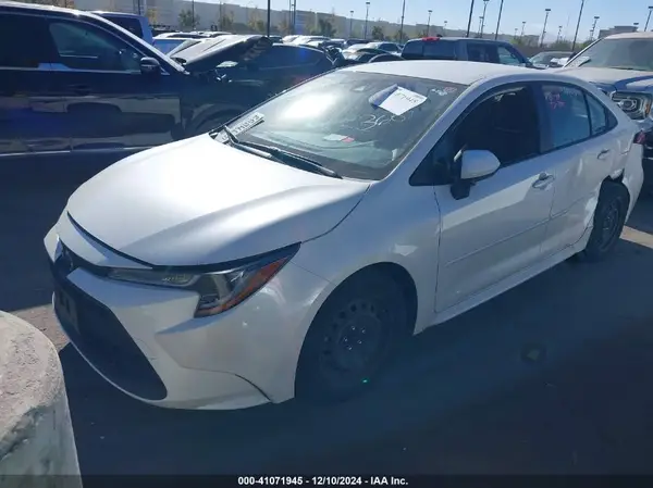 JTDEPMAE6MJ135180 2021 TOYOTA COROLLA - Image 2