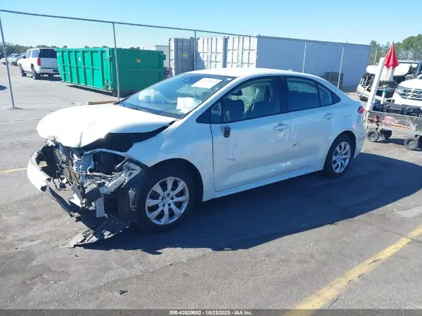 JTDEPMAE6MJ135440 2021 TOYOTA COROLLA - Image 2
