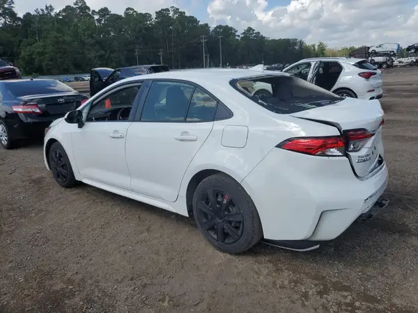 JTDEPMAE6MJ142856 2021 TOYOTA COROLLA - Image 2