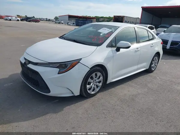 JTDEPMAE6MJ151802 2021 TOYOTA COROLLA - Image 2