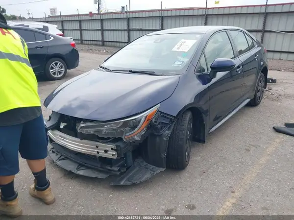 JTDEPMAE6MJ157230 2021 TOYOTA COROLLA - Image 2