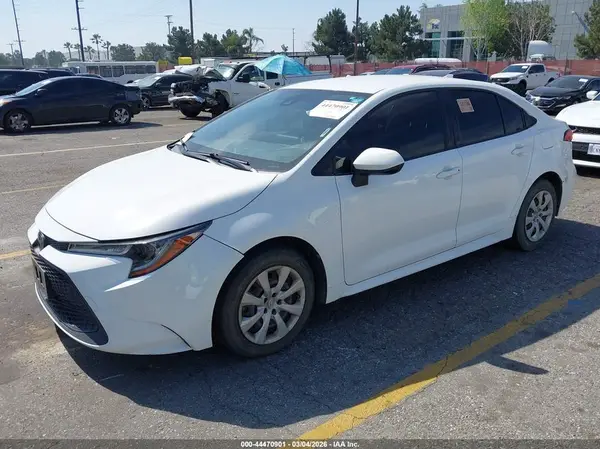 JTDEPMAE6MJ169717 2021 TOYOTA COROLLA - Image 2