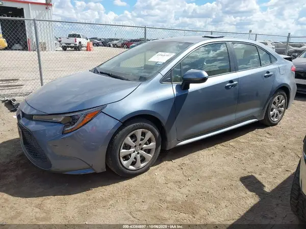JTDEPMAE6MJ175422 2021 TOYOTA COROLLA - Image 2