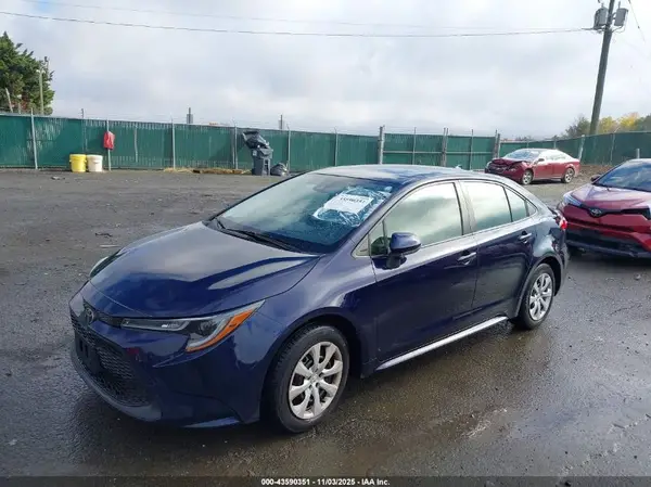 JTDEPMAE6MJ176313 2021 TOYOTA COROLLA - Image 2