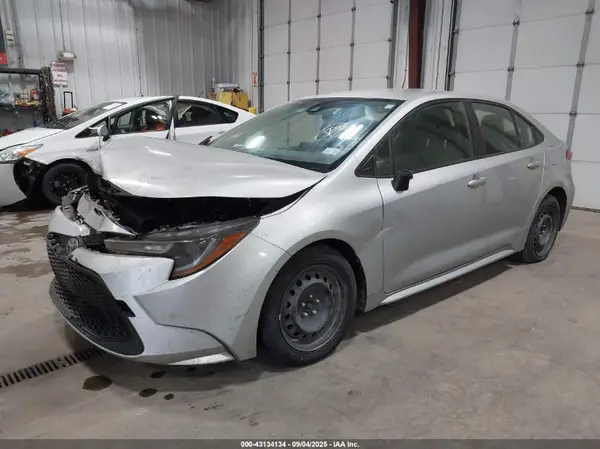 JTDEPMAE6MJ179048 2021 TOYOTA COROLLA - Image 2