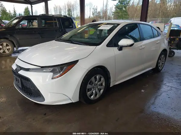 JTDEPMAE6MJ188624 2021 TOYOTA COROLLA - Image 2