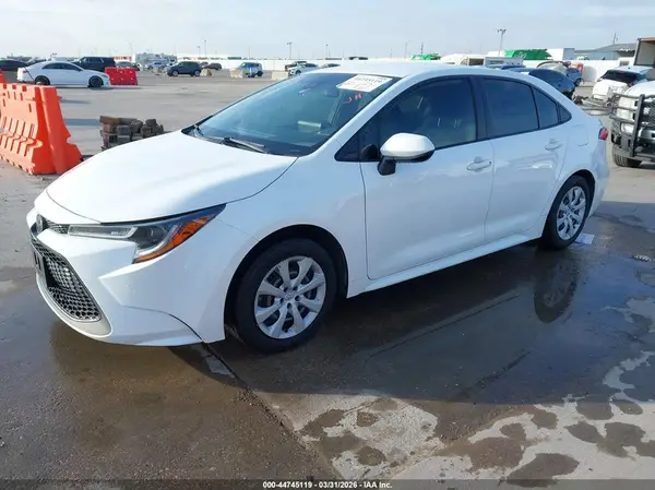 JTDEPMAE6N3025803 2022 TOYOTA COROLLA - Image 2