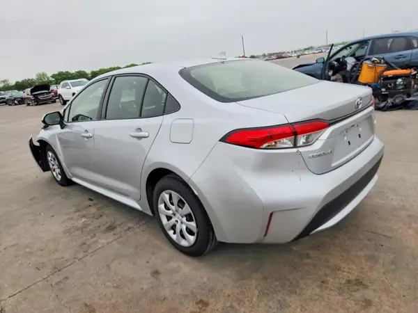 JTDEPMAE6NJ226435 2022 TOYOTA COROLLA - Image 2