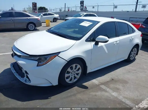 JTDEPMAE7MJ119716 2021 TOYOTA COROLLA - Image 2