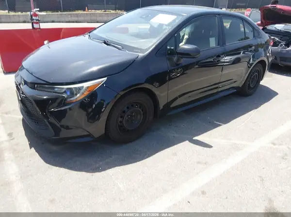 JTDEPMAE7MJ129758 2021 TOYOTA COROLLA - Image 2