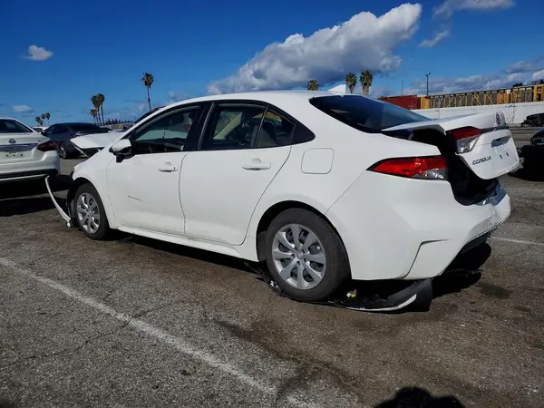 JTDEPMAE7MJ137617 2021 TOYOTA COROLLA - Image 2