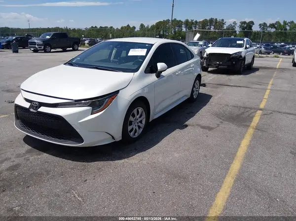 JTDEPMAE7MJ137956 2021 TOYOTA COROLLA - Image 2