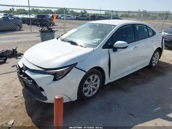 JTDEPMAE7MJ143630 2021 TOYOTA COROLLA - Image 2