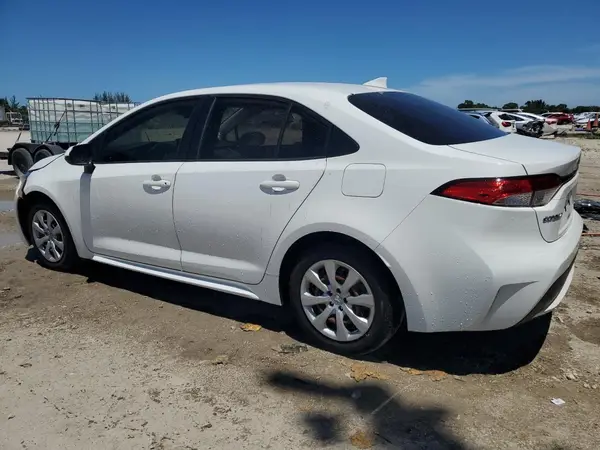 JTDEPMAE7MJ149704 2021 TOYOTA COROLLA - Image 2