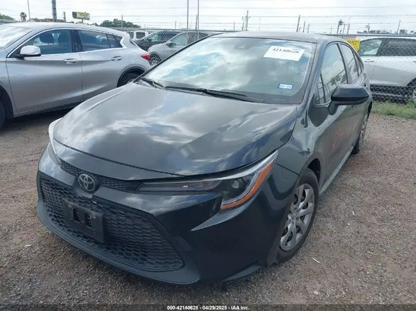 JTDEPMAE7MJ150495 2021 TOYOTA COROLLA - Image 2