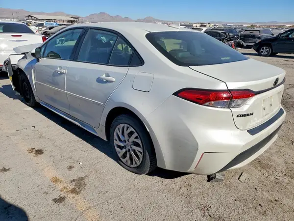 JTDEPMAE7MJ173677 2021 TOYOTA COROLLA - Image 2