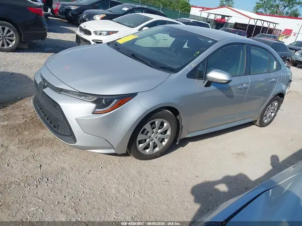 JTDEPMAE7MJ174957 2021 TOYOTA COROLLA - Image 2