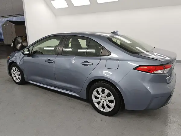 JTDEPMAE7MJ187188 2021 TOYOTA COROLLA - Image 2