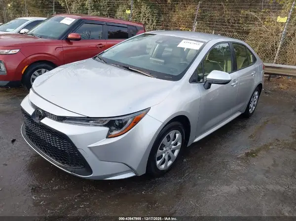 JTDEPMAE7N3016379 2022 TOYOTA COROLLA - Image 2