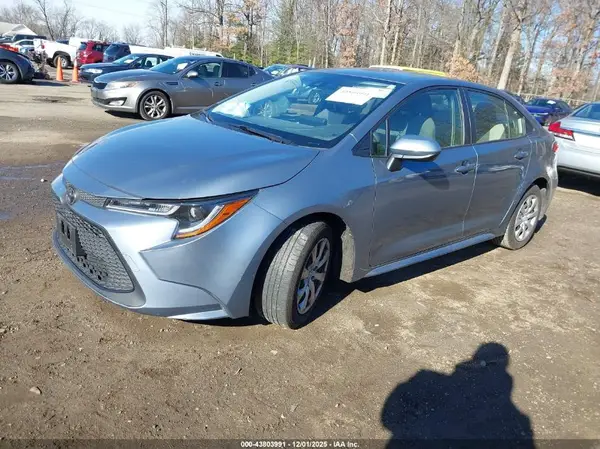 JTDEPMAE7NJ210342 2022 TOYOTA COROLLA - Image 2