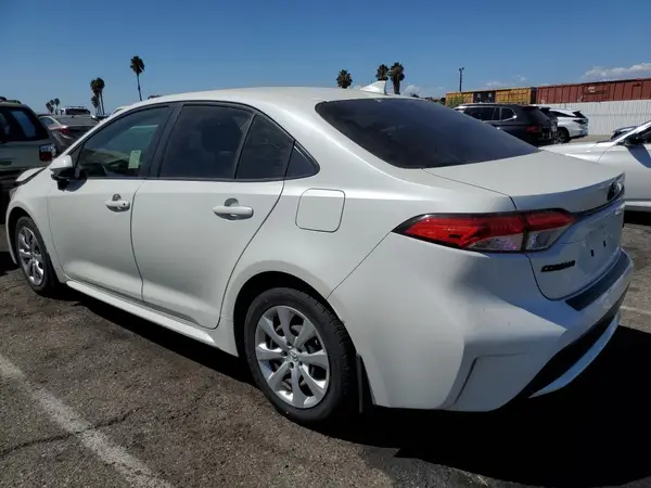 JTDEPMAE8MJ118574 2021 TOYOTA COROLLA - Image 2