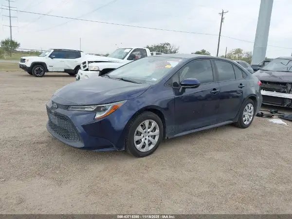 JTDEPMAE8MJ135987 2021 TOYOTA COROLLA - Image 2