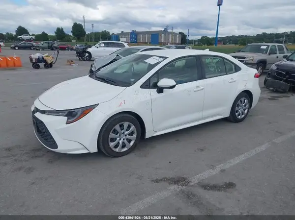 JTDEPMAE8MJ139831 2021 TOYOTA COROLLA - Image 2