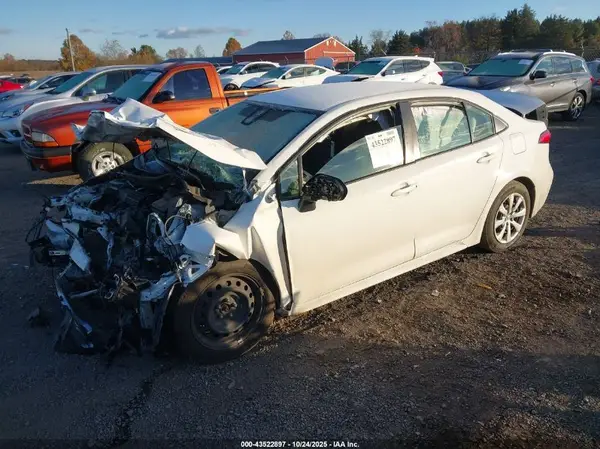 JTDEPMAE8MJ145354 2021 TOYOTA COROLLA - Image 2