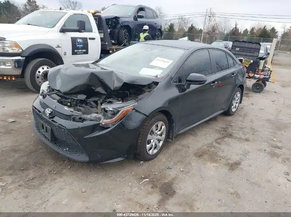 JTDEPMAE8MJ145421 2021 TOYOTA COROLLA - Image 2