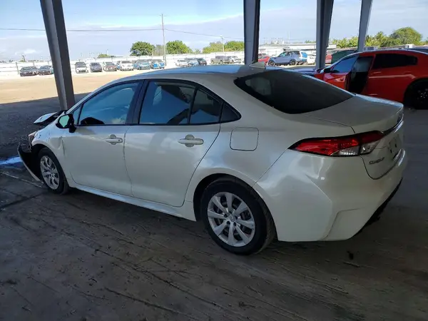 JTDEPMAE8MJ162798 2021 TOYOTA COROLLA - Image 2