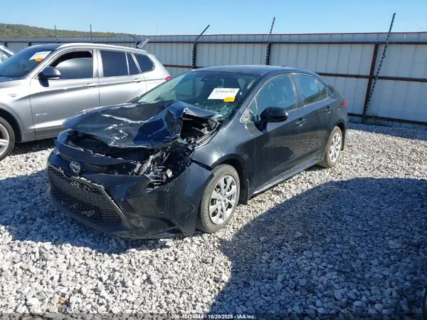 JTDEPMAE8MJ167712 2021 TOYOTA COROLLA - Image 2