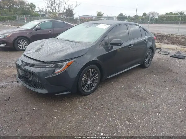 JTDEPMAE8MJ181674 2021 TOYOTA COROLLA - Image 2