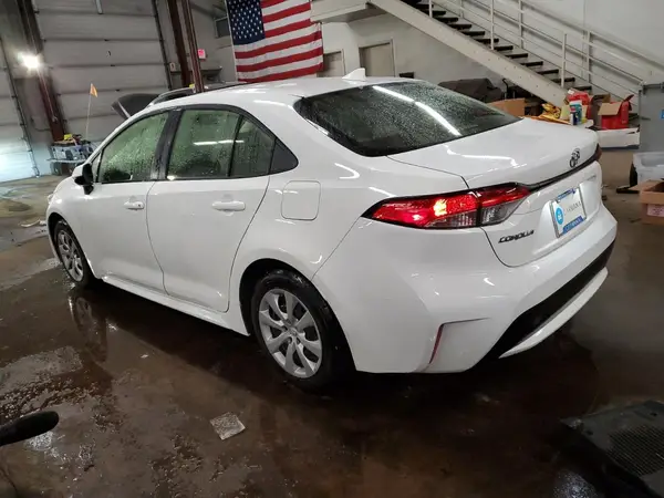JTDEPMAE8MJ186034 2021 TOYOTA COROLLA - Image 2