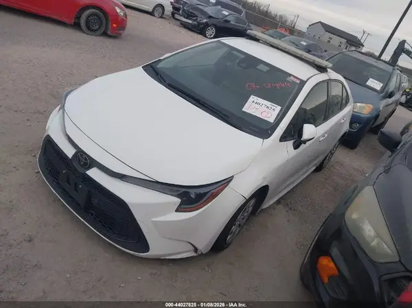 JTDEPMAE8N3005679 2022 TOYOTA COROLLA - Image 2