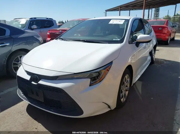 JTDEPMAE8N3007660 2022 TOYOTA COROLLA - Image 2