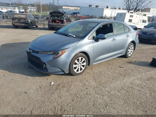 JTDEPMAE8NJ202606 2022 TOYOTA COROLLA - Image 2